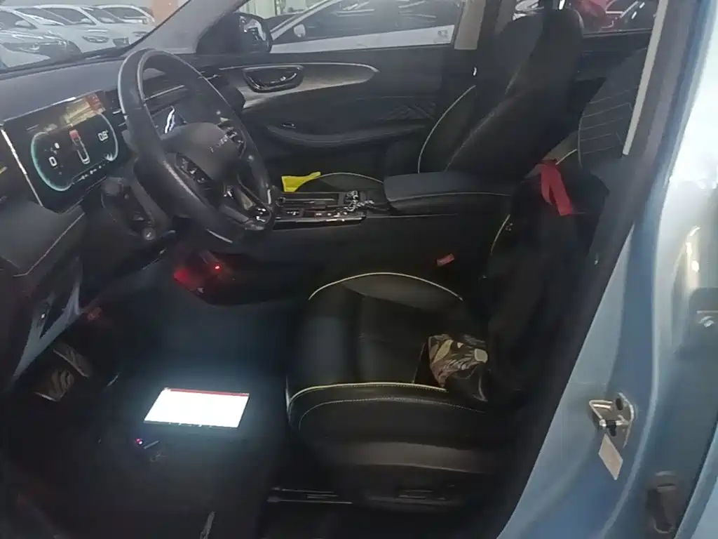 Roewe RX5 — миниатюра 15
