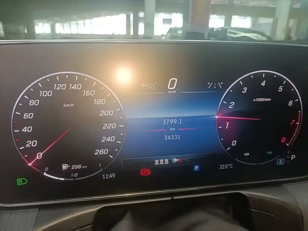 Mercedes-Benz C-Class — миниатюра 12