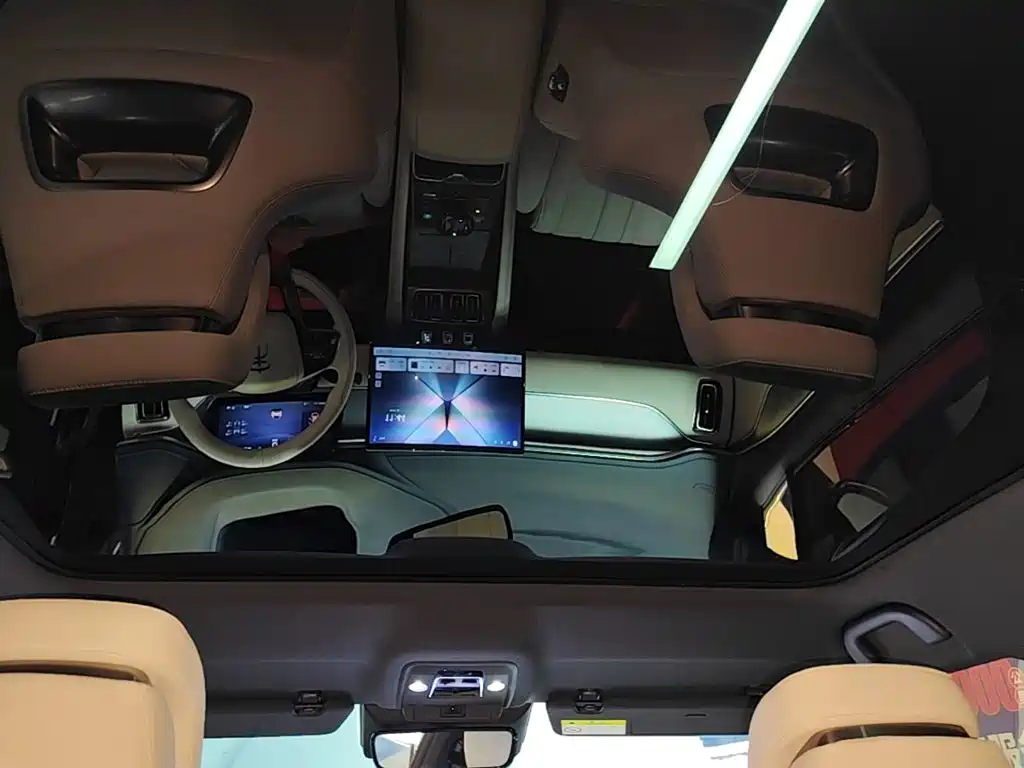 BYD L EV — миниатюра 18