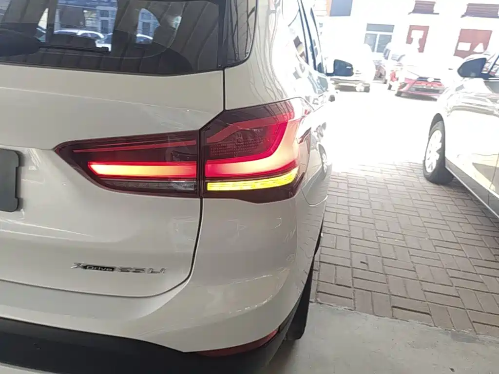 BMW X1 — миниатюра 8