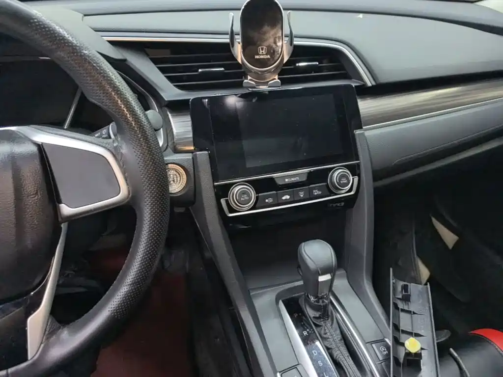 Honda Civic — миниатюра 13