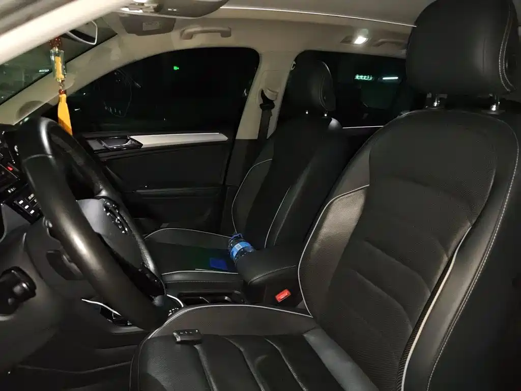 Volkswagen Tiguan L — миниатюра 16
