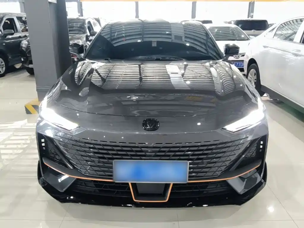Changan UNI-V — миниатюра 3