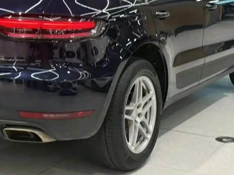 Porsche Macan — миниатюра 16