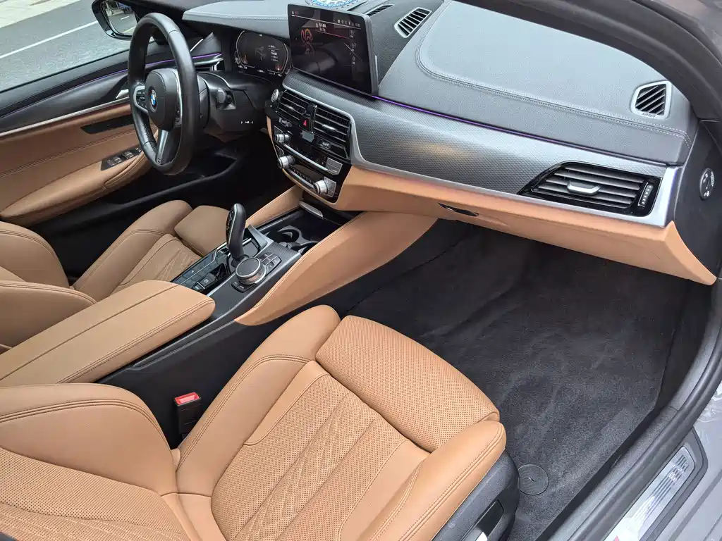 BMW 5 Series (Import) — миниатюра 11
