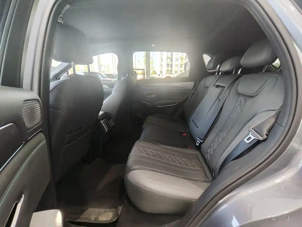 BYD L DM-i — миниатюра 10