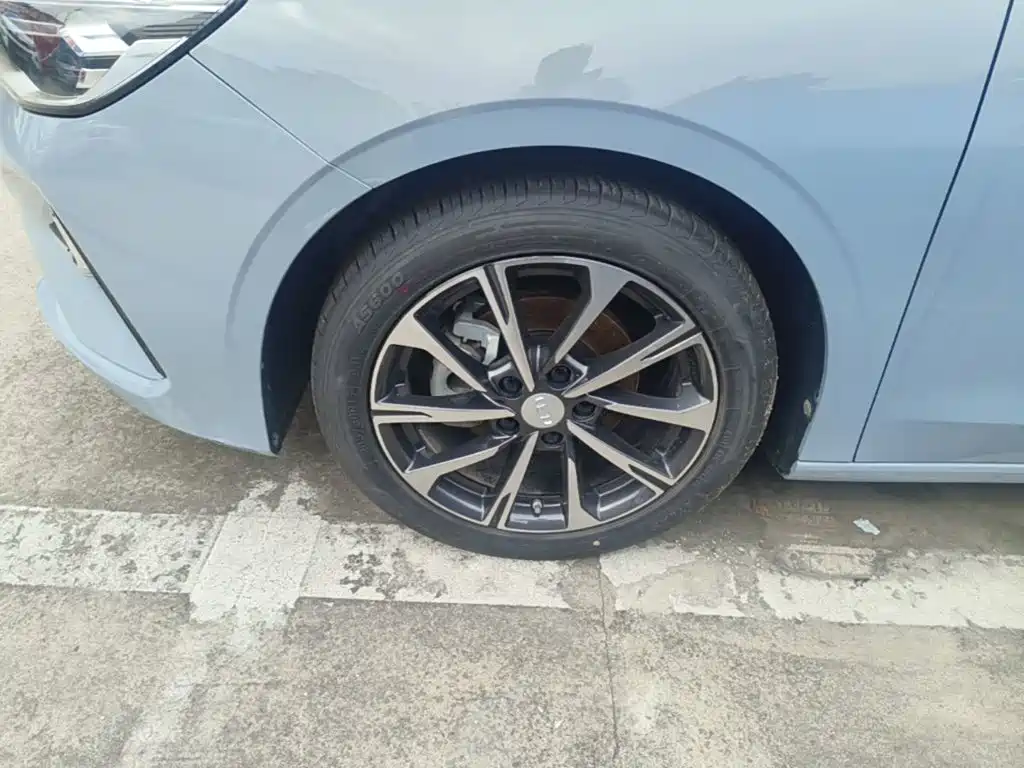 Geely Emgrand — миниатюра 23