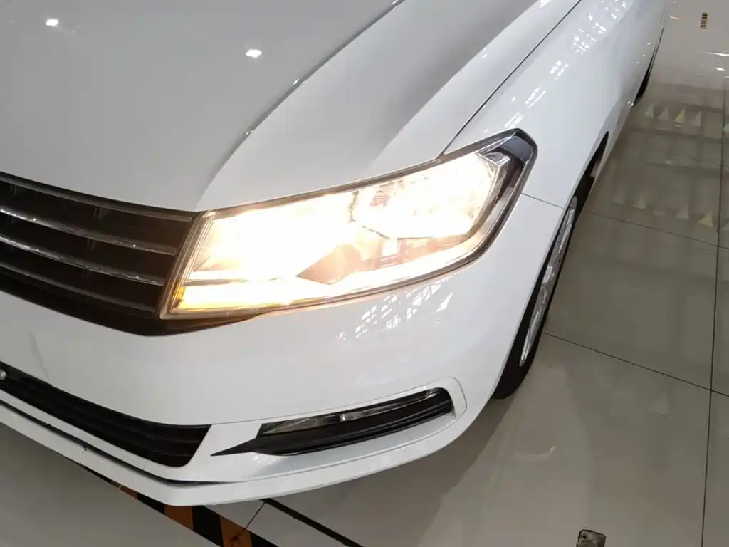 Volkswagen Santana — миниатюра 24