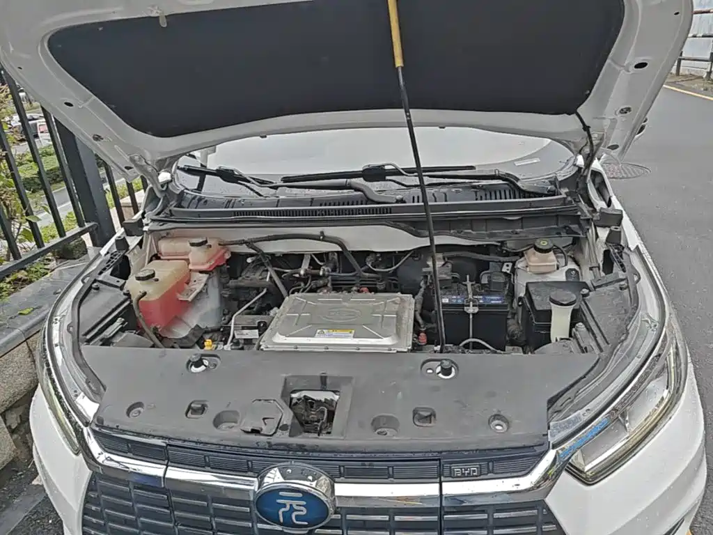 BYD Yuan EV — миниатюра 20