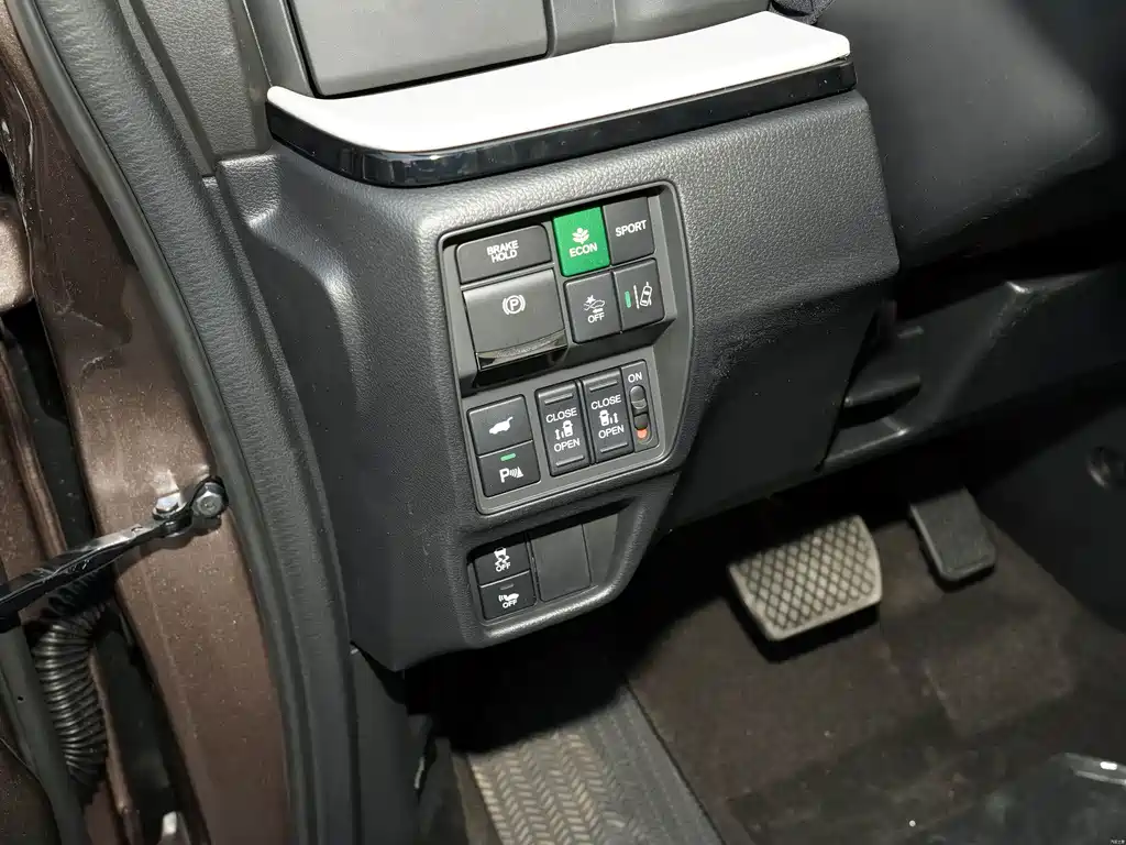 Honda Elysion — миниатюра 15