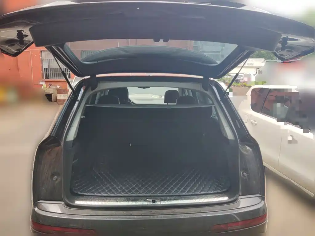 Audi Q7 — миниатюра 15