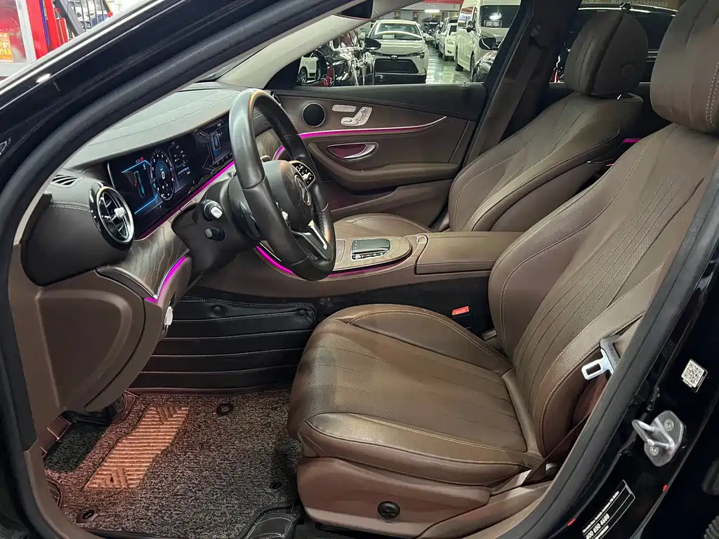 Mercedes-Benz E-Class — миниатюра 5
