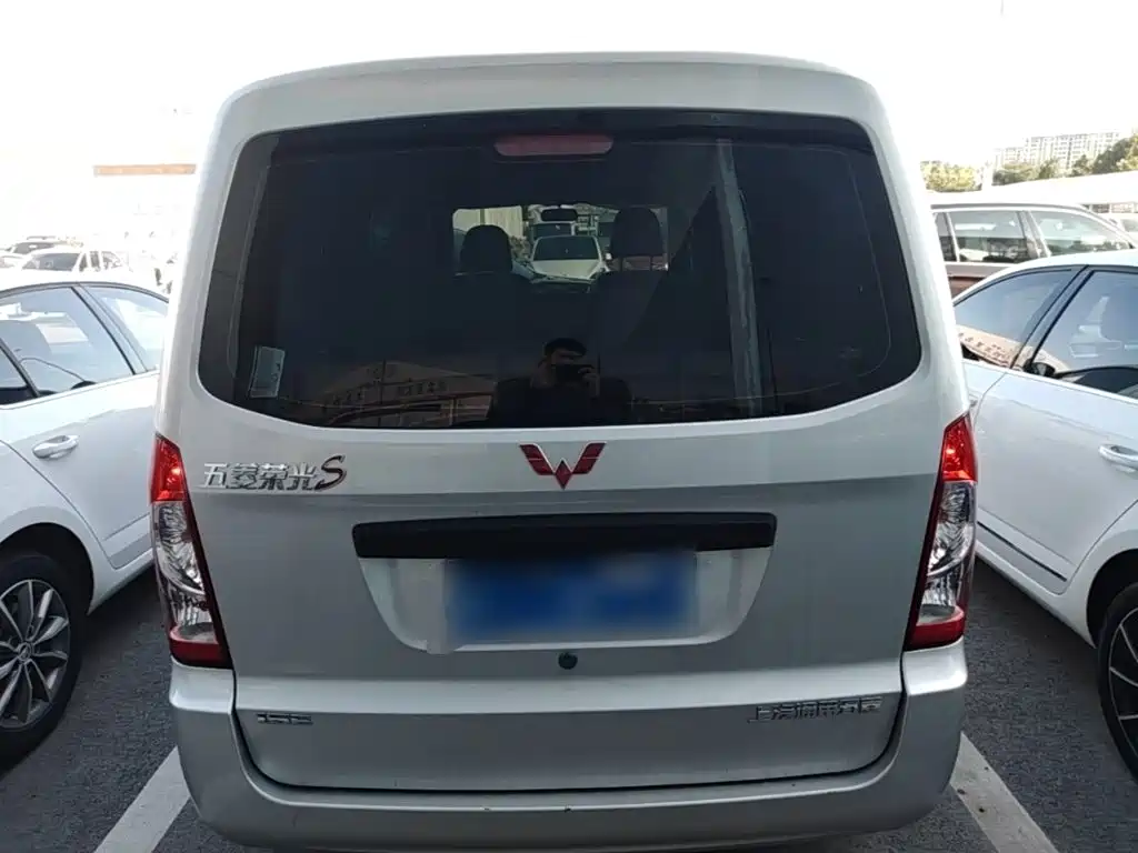 Wuling Rongguang S — миниатюра 6
