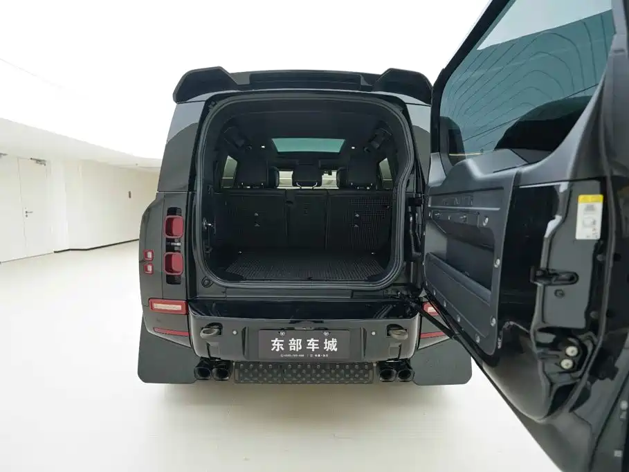 Land Rover Defender — миниатюра 5