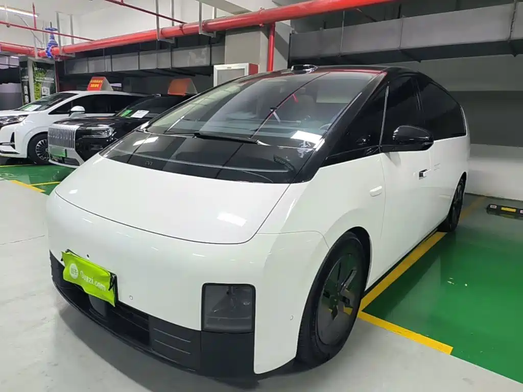 Li Auto Li MEGA — миниатюра 2