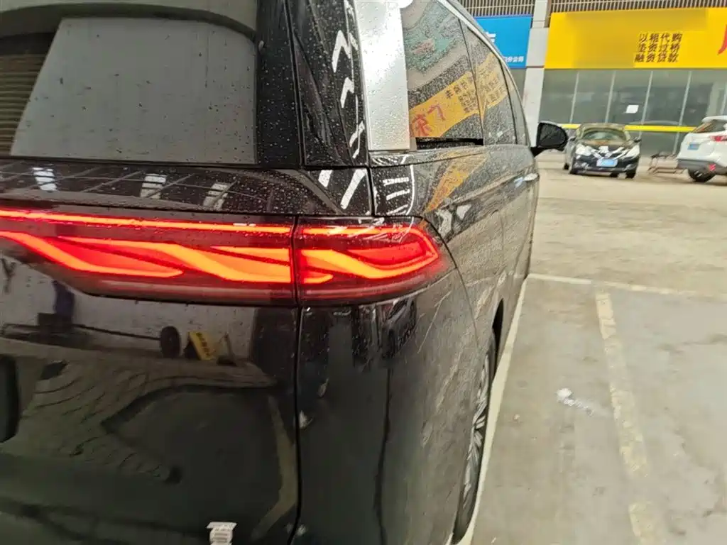BYD Xia 2025 DM-i 1.5T 180km