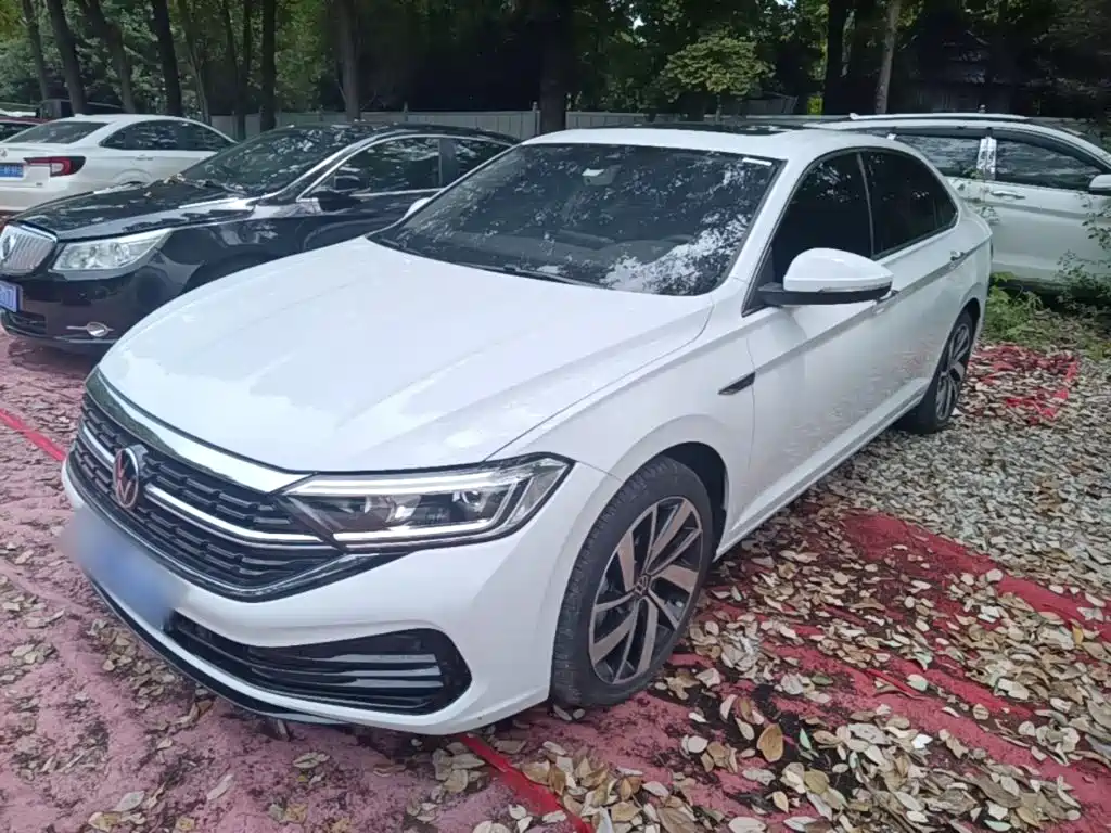 Volkswagen Sagitar 2025 300TSI DSG