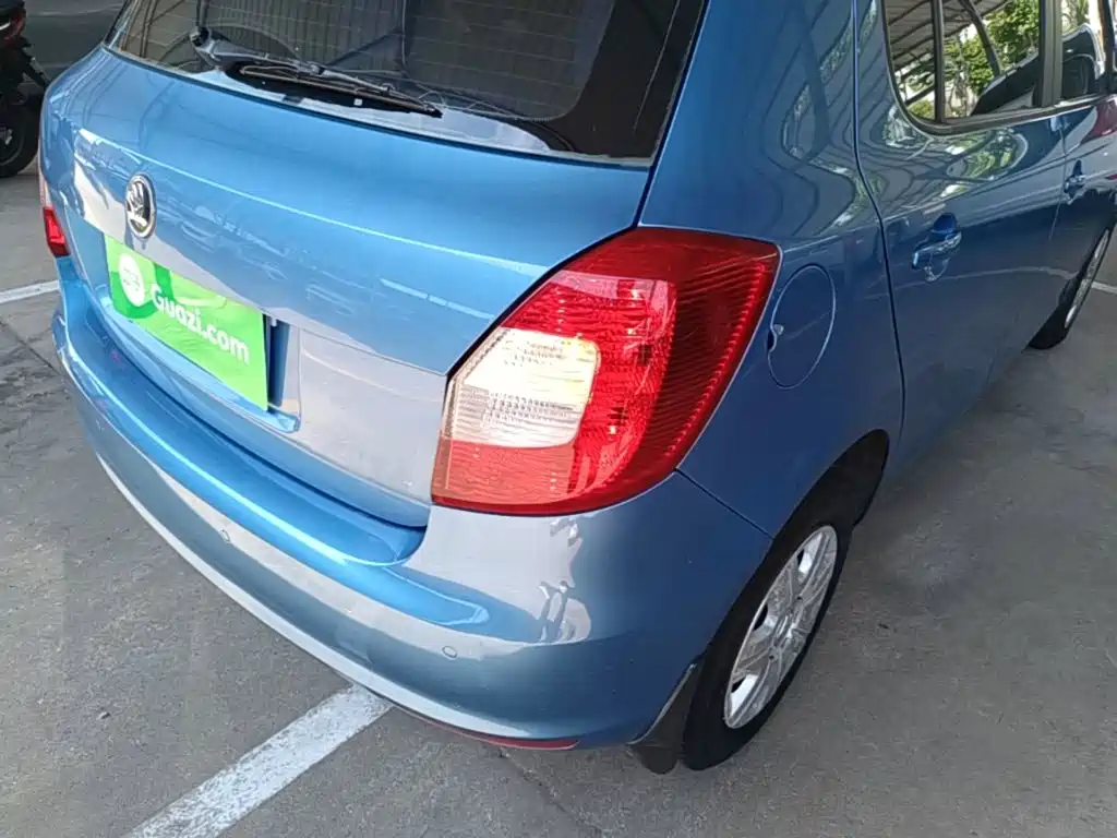 Skoda Fabia — миниатюра 8