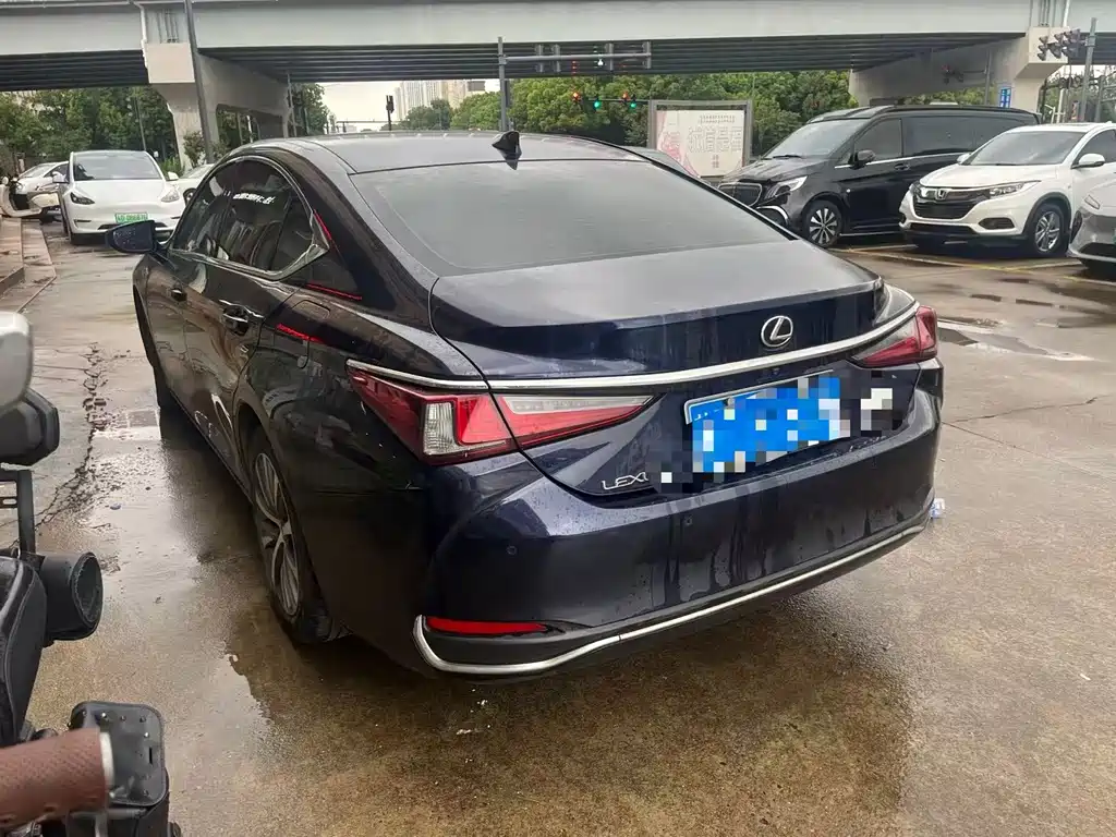 Lexus ES — миниатюра 3