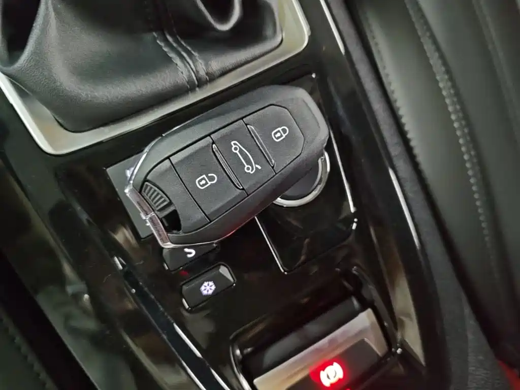 Peugeot 408 — миниатюра 9