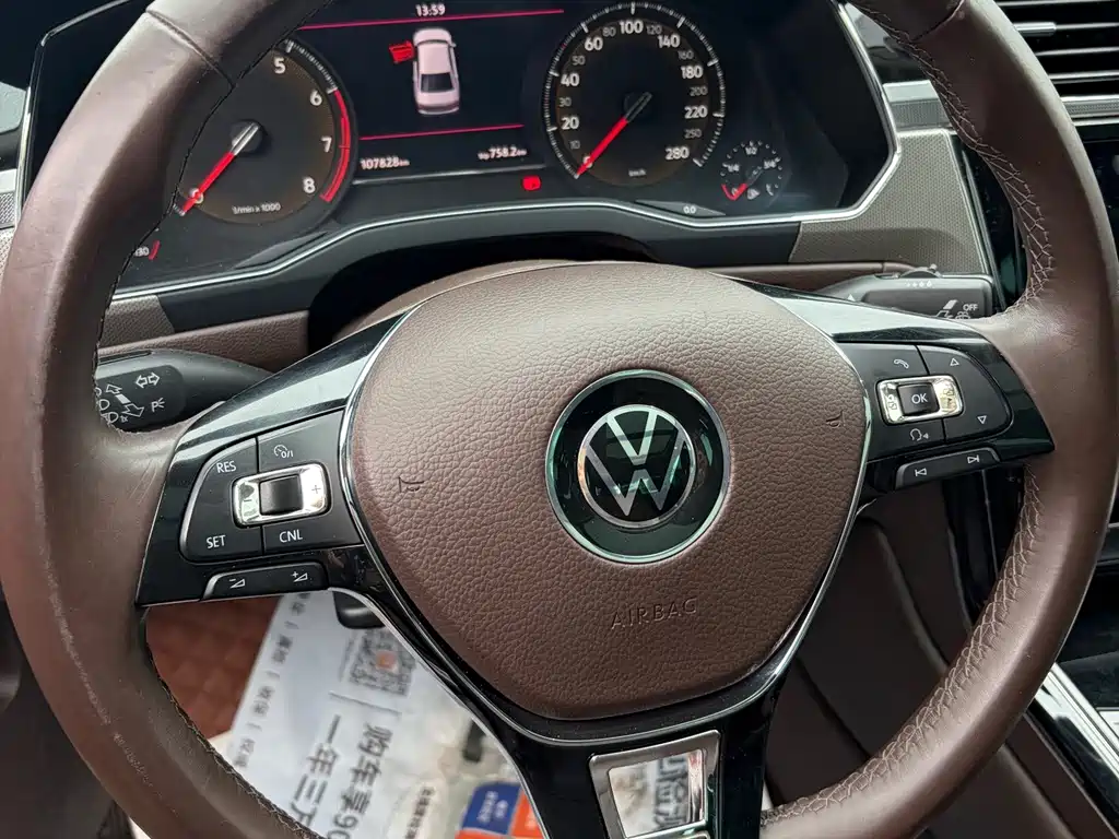 Volkswagen Phideon — миниатюра 6