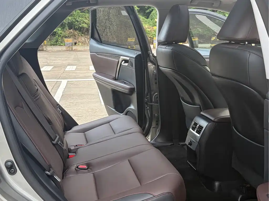 Lexus RX — миниатюра 7