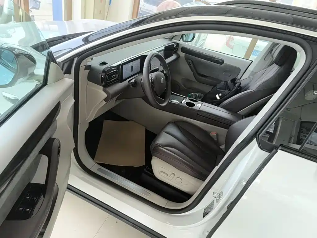 Leapmotor Leapmotor C11 — миниатюра 16