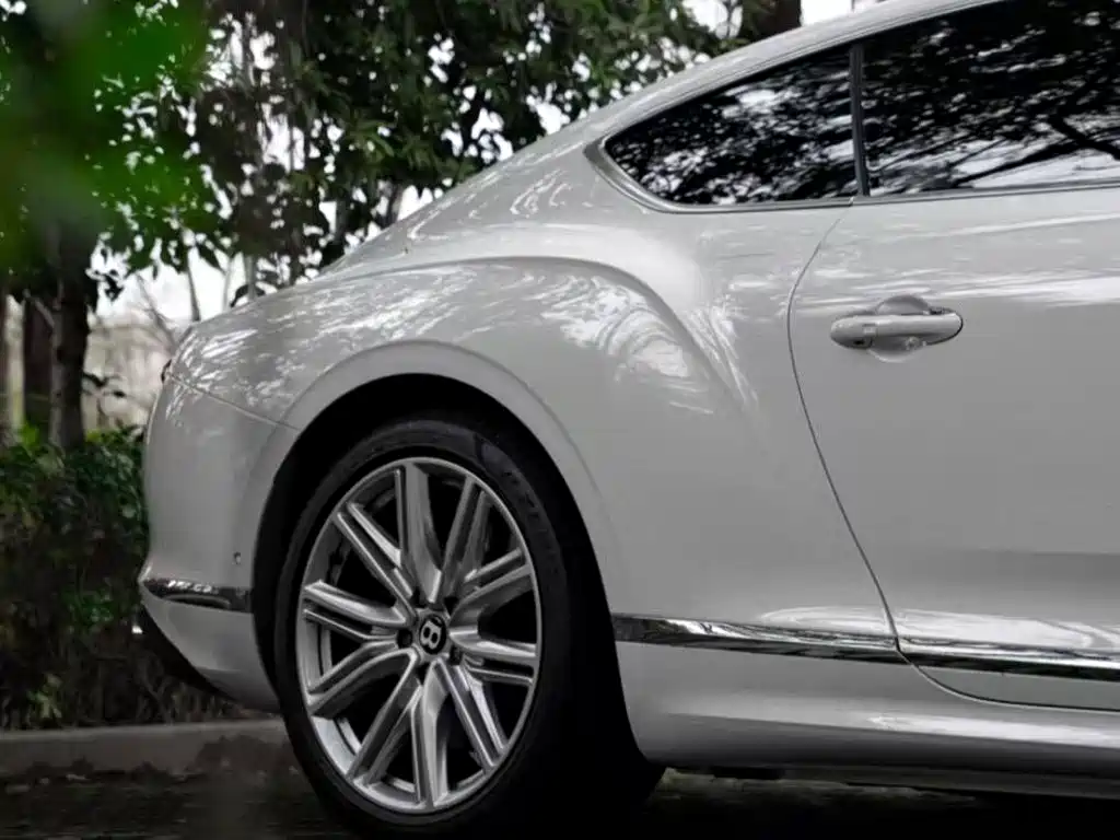 Bentley Continental PHEV — миниатюра 7