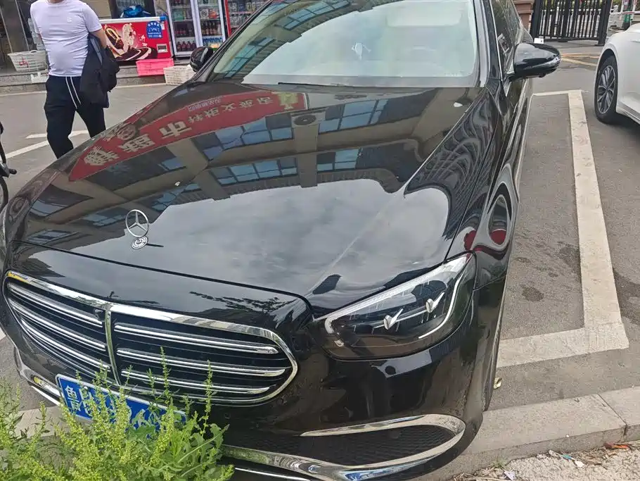 Mercedes-Benz E-Class 2023