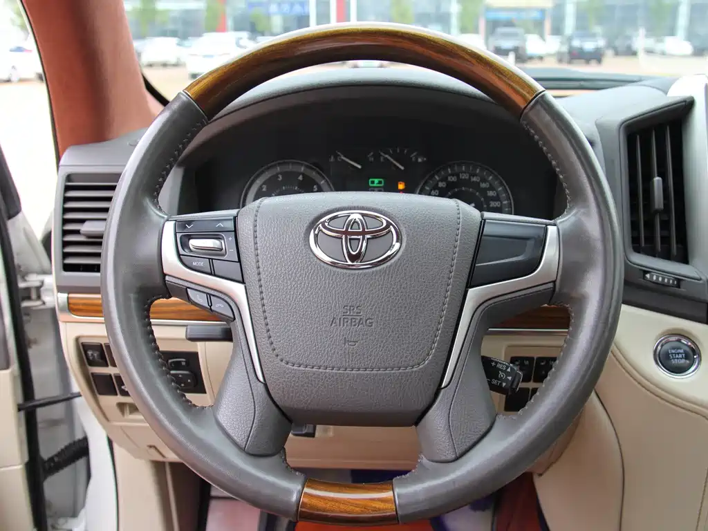 Toyota Land Cruiser — миниатюра 19