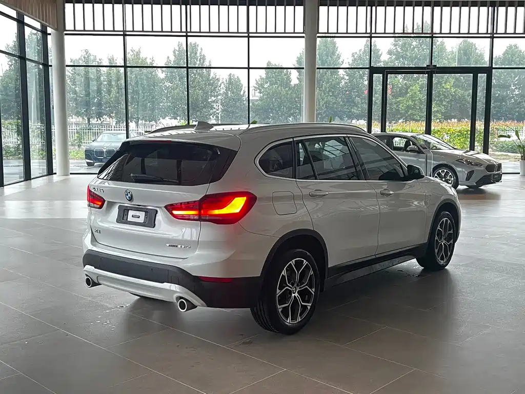 BMW X1 — миниатюра 9