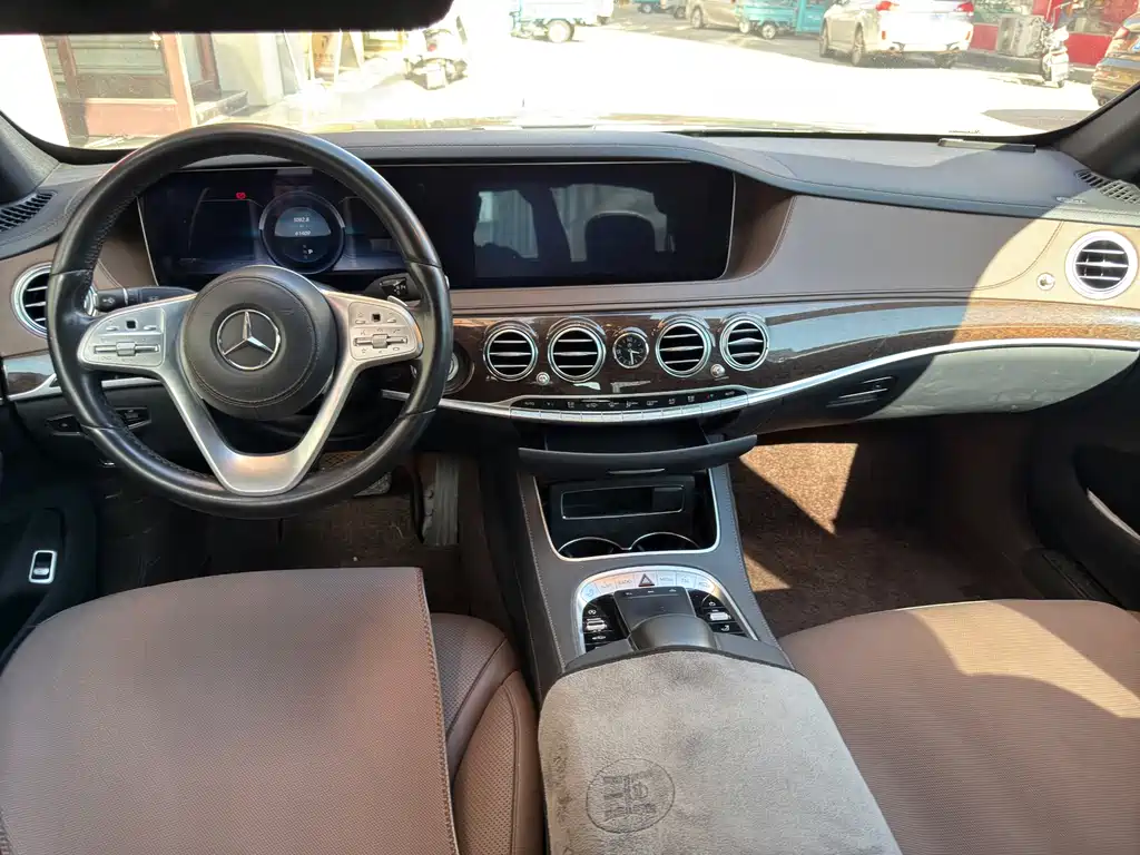 Mercedes-Benz S-Class — миниатюра 7