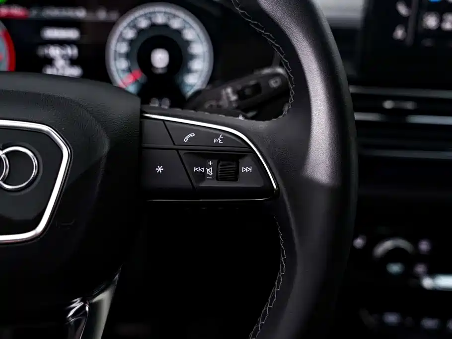 Audi Q5L — миниатюра 31