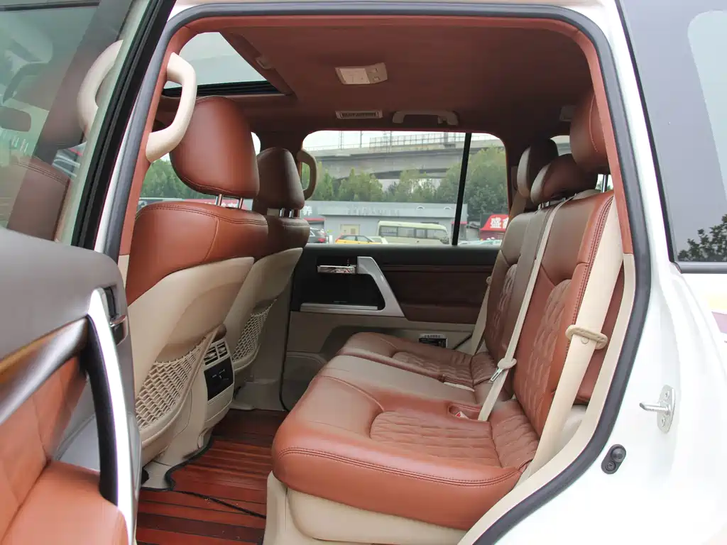 Toyota Land Cruiser — миниатюра 13
