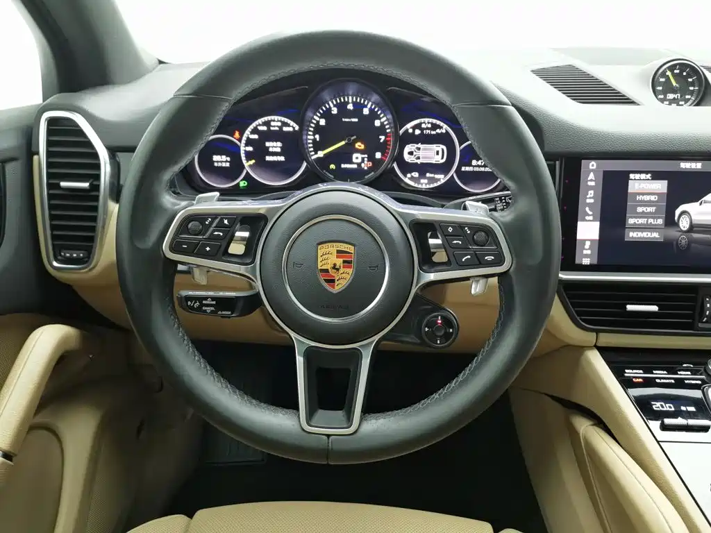 Porsche Cayenne Hybrid — миниатюра 11