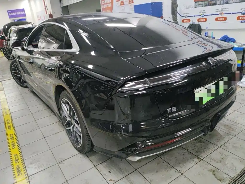 Yangwang Yangwang U7 — миниатюра 4