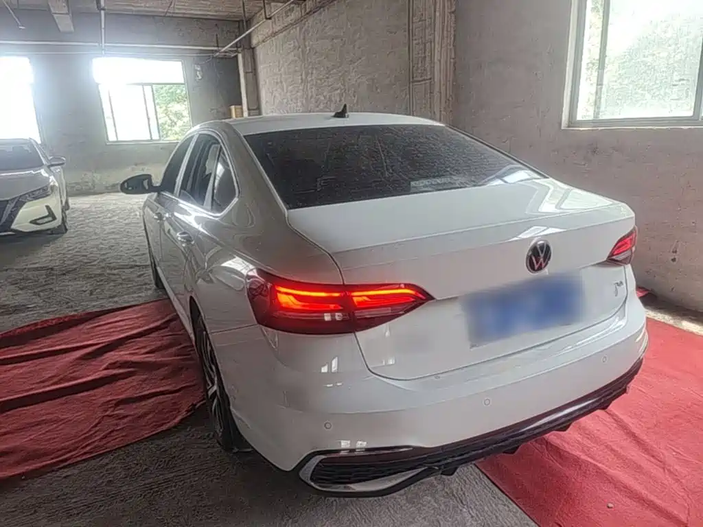 Volkswagen Lavida — миниатюра 5