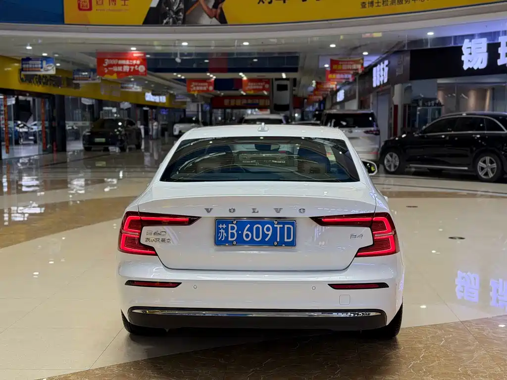 Volvo S60 — миниатюра 5