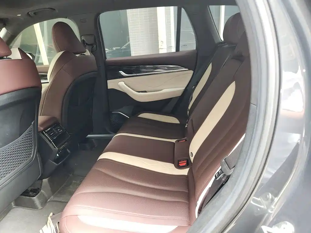 Geely Xingyue L — миниатюра 15