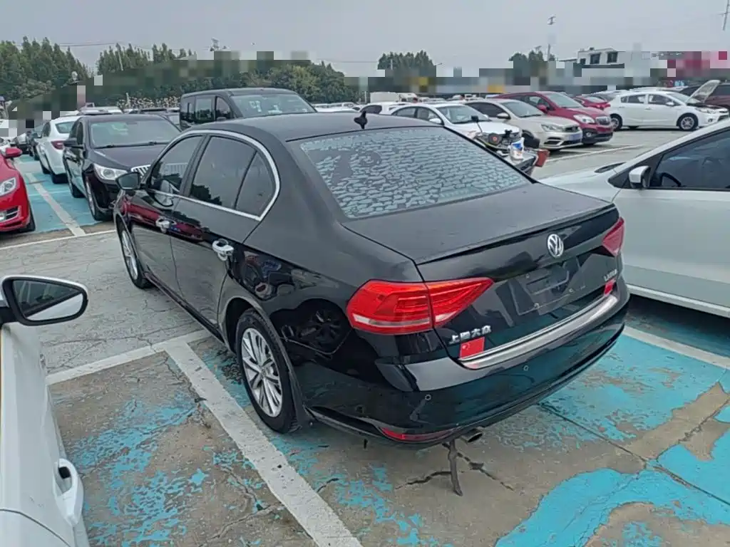 Volkswagen Lavida — миниатюра 5