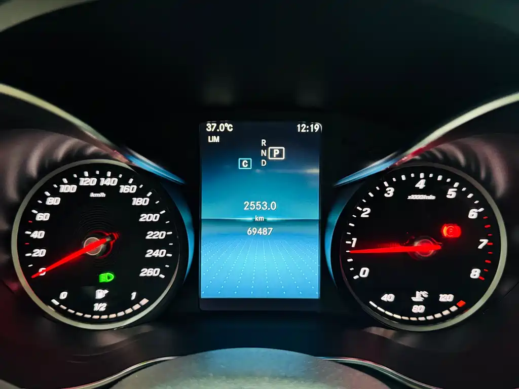 Mercedes-Benz C-Class — миниатюра 8
