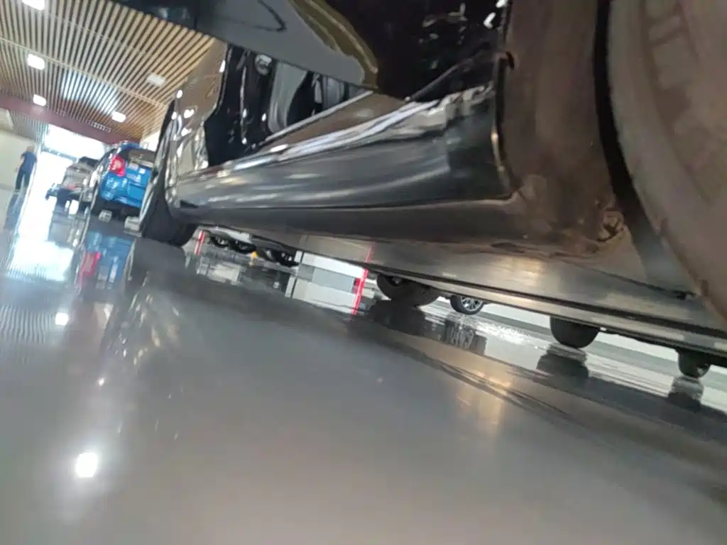 Tesla Model 3 — миниатюра 21