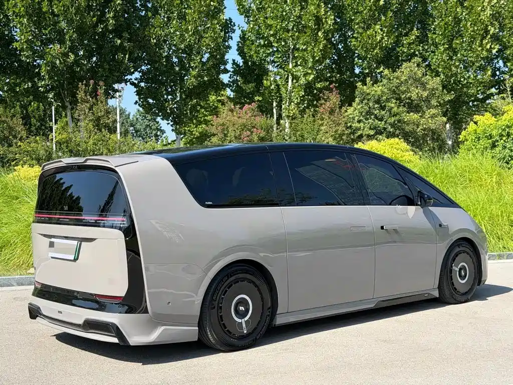 Li Auto Li MEGA — миниатюра 7