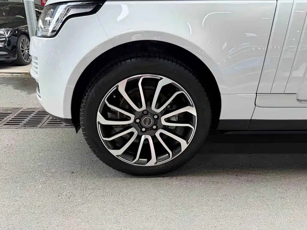 Land Rover Range Rover — миниатюра 32