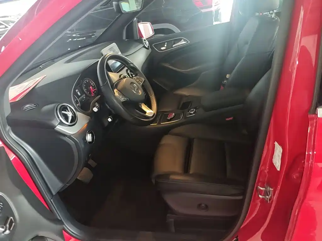 Mercedes-Benz B-Class — миниатюра 15