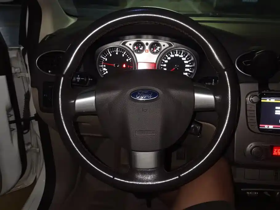 Ford Focus — миниатюра 15