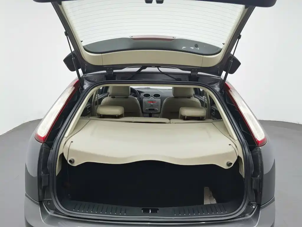 Ford Focus — миниатюра 16