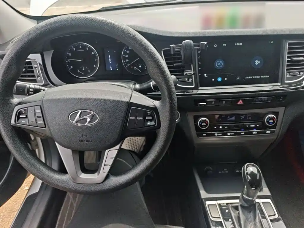 Hyundai Mistra — миниатюра 10