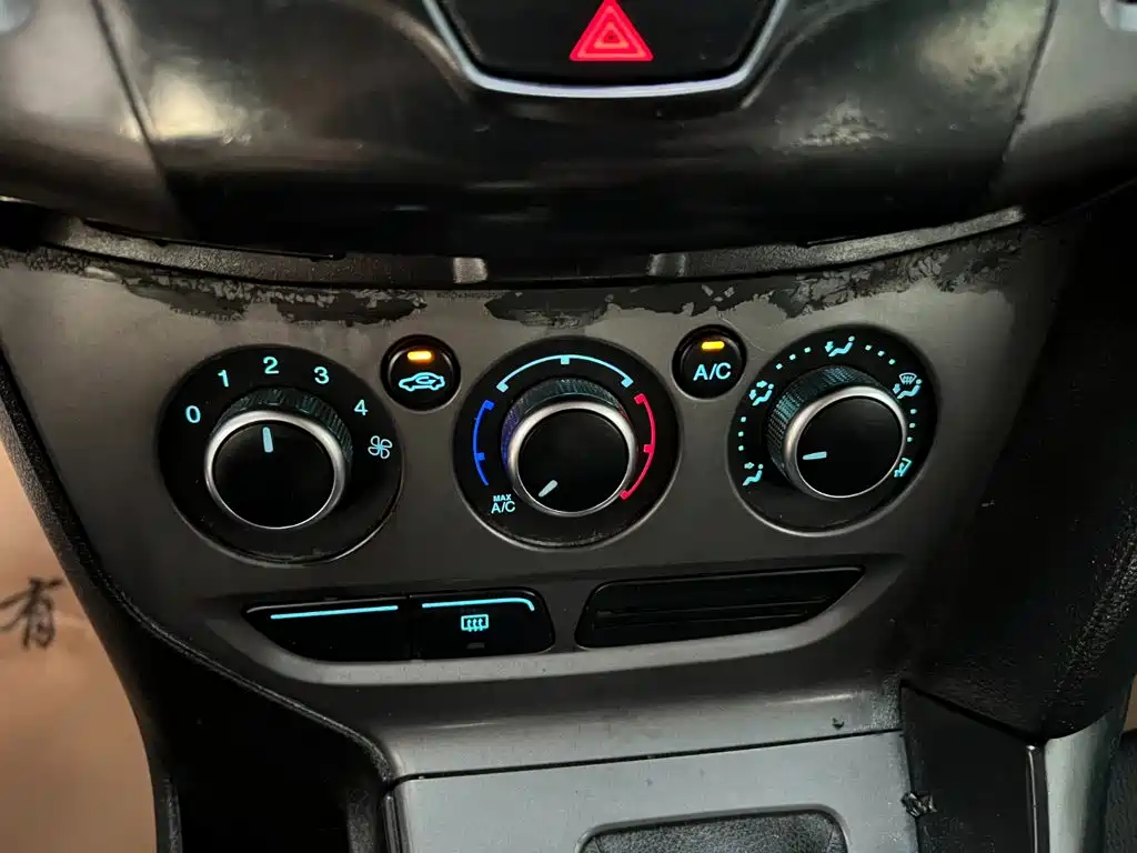 Ford Focus — миниатюра 11