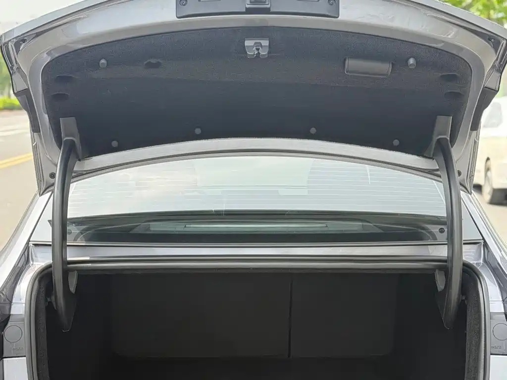 BYD Qin L — миниатюра 17